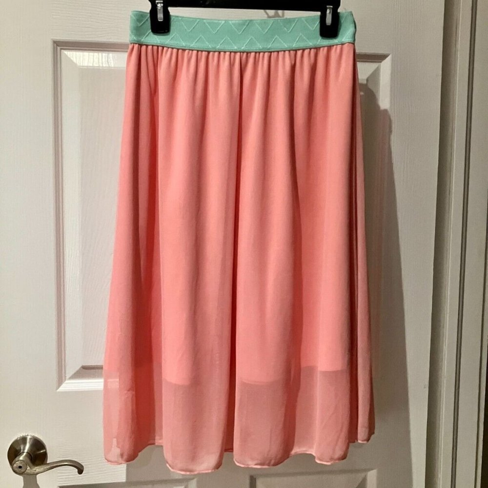 Last call-LuLaRoe Lola Size Small Coral Pink Mint Green Lined Floral Skirt